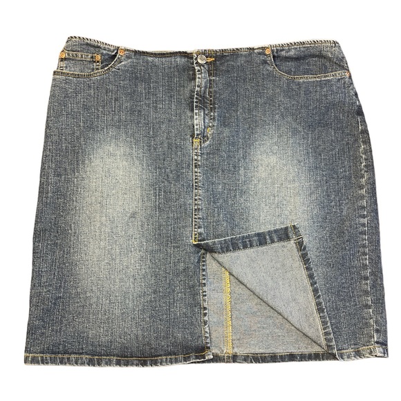 Old Navy Dresses & Skirts - Vintage Old Navy stretch jean skirt